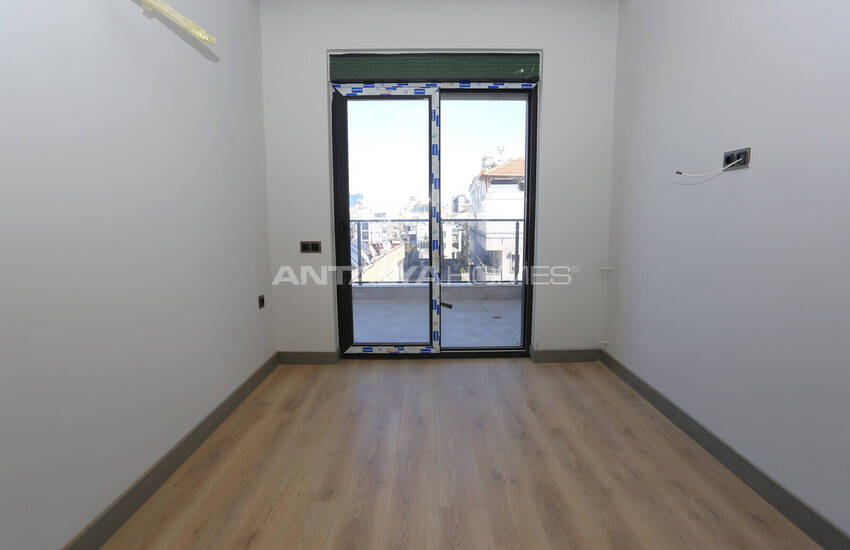 Wohnungen In Einem Komplex Mit Parkplatz In Muratpasa 11