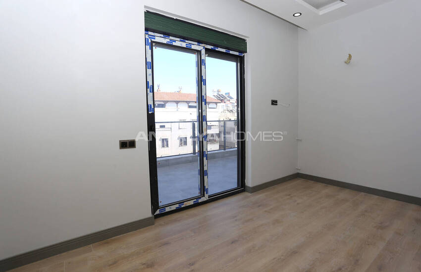 Wohnungen In Einem Komplex Mit Parkplatz In Muratpasa 12