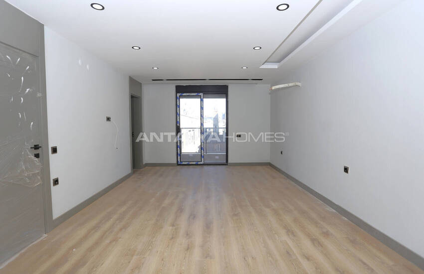 Wohnungen In Einem Komplex Mit Parkplatz In Muratpasa 9