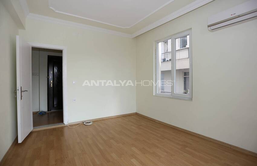 Centrally Located Flat Close to Tram Stop in Muratpasa 15