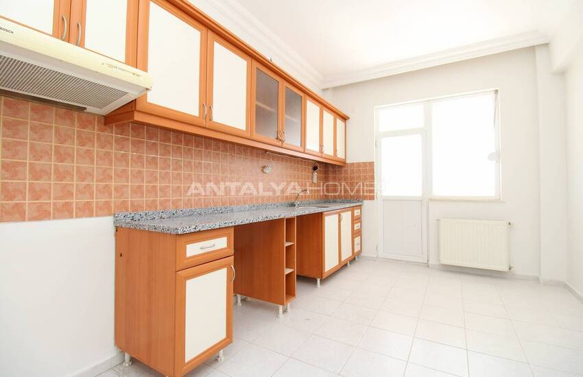 Sea View Flat in a Complex with Pool in Lara Antalya 23