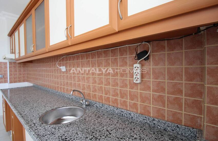 Sea View Flat in a Complex with Pool in Lara Antalya 25