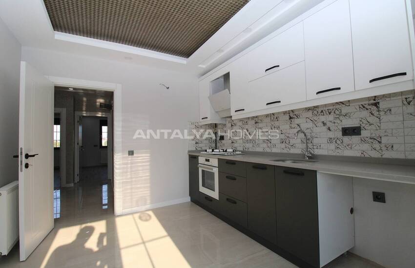 Key Ready 3+1 Flat with Natural Gas in Muratpaşa Antalya 15