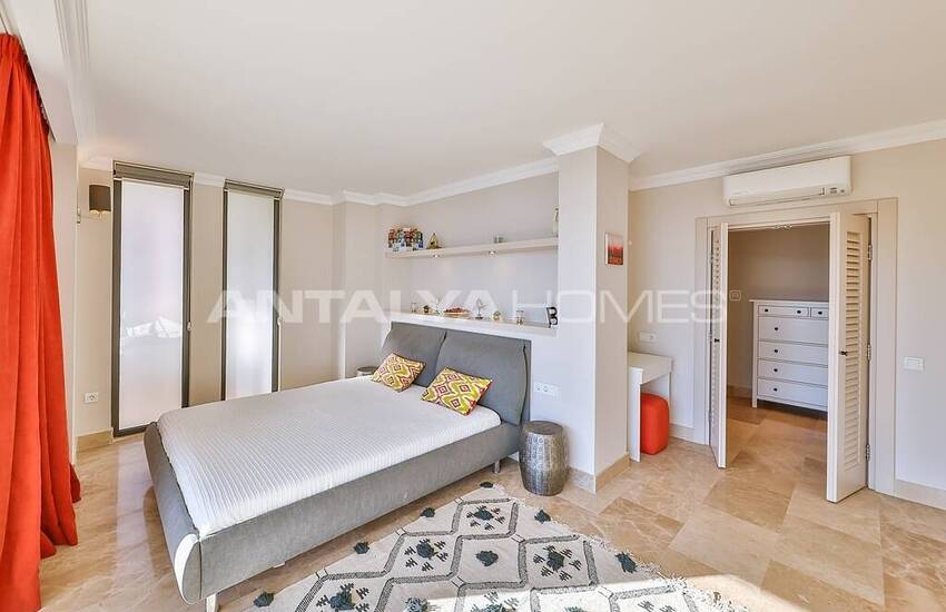 Luxury 5-bedroom Detached House with Infinity Pool in Kalkan 24