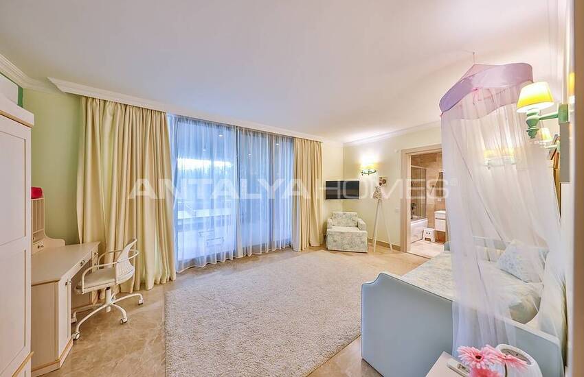 Luxury 5-bedroom Detached House with Infinity Pool in Kalkan 30