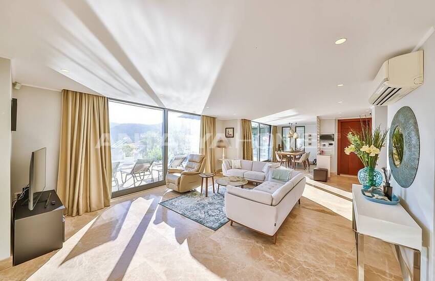 Luxury 5-bedroom Detached House with Infinity Pool in Kalkan 16