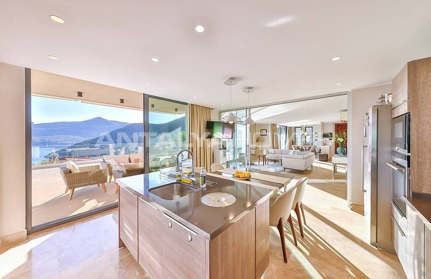 Luxury 5-bedroom Detached House with Infinity Pool in Kalkan 18