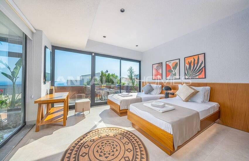 Luxe Villa with Sea View and Infinity Pool in Kalkan 28