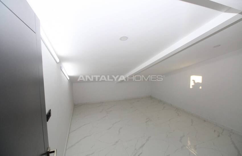 ویلاهایی با استخر و باغ نزدیک به زمین گلف در بلک 18