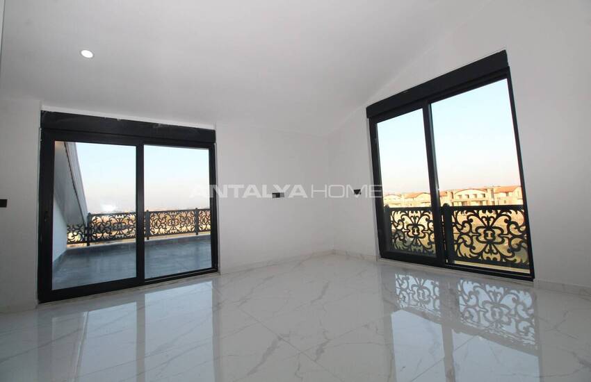 ویلاهایی با استخر و باغ نزدیک به زمین گلف در بلک 19