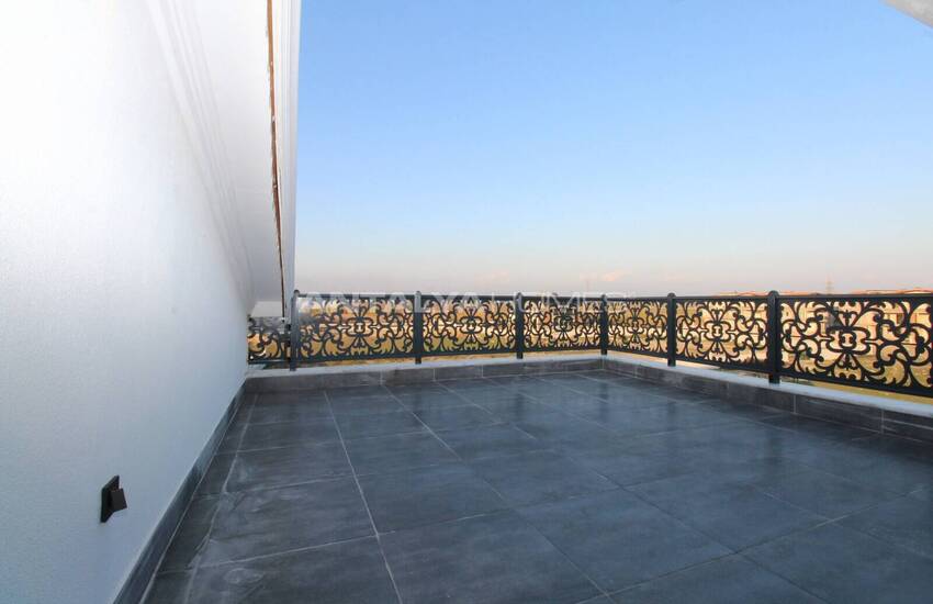 ویلاهایی با استخر و باغ نزدیک به زمین گلف در بلک 29