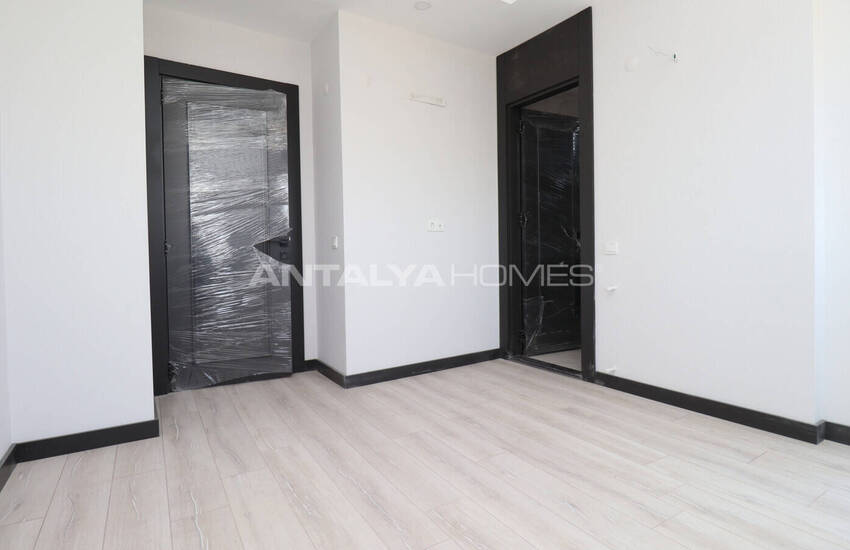 Antalya Döşemealtı'nda Şık Tasarımlı Sıfır Daireler 12