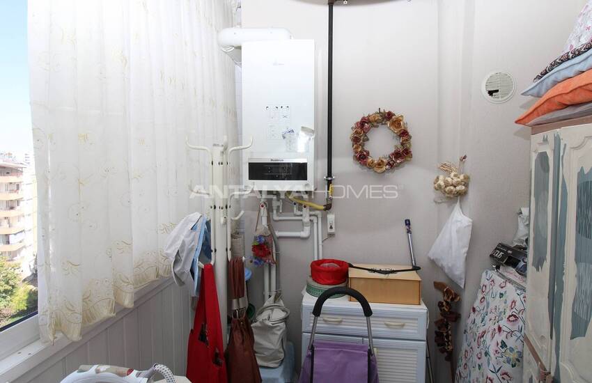 Wide and Spacious Apartment in Complex in Antalya Muratpasa 36