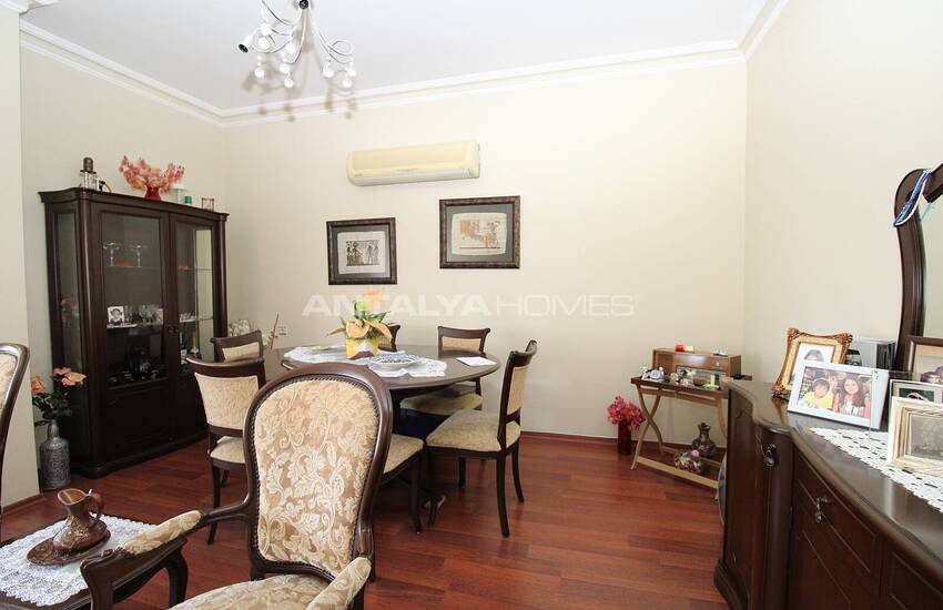 Wide and Spacious Apartment in Complex in Antalya Muratpasa 21