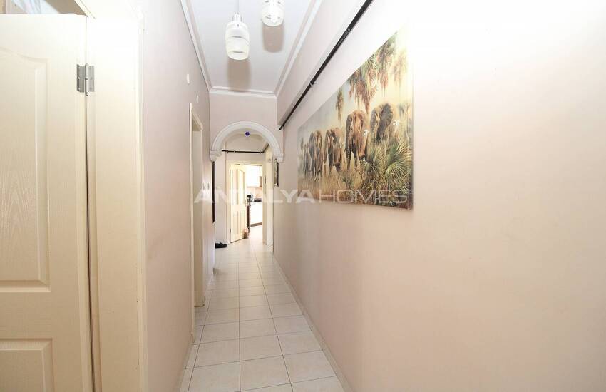 Wide and Spacious Apartment in Complex in Antalya Muratpasa 42