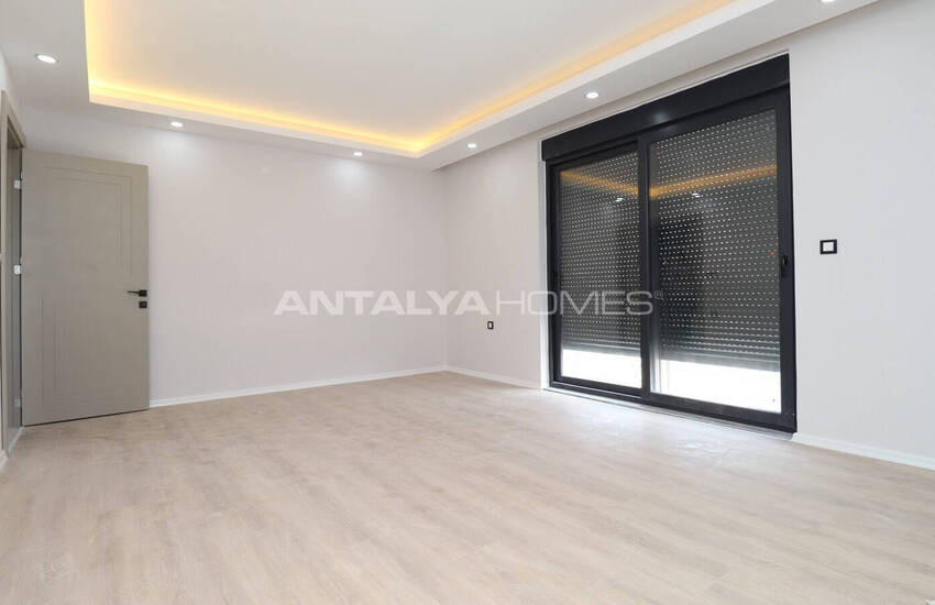 Apartments with En-suite Bathroom in Bahceyaka Dosemealti 5