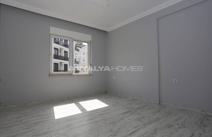 Well-located Apartment with 2 Bedrooms in Antalya Konyaalti 10