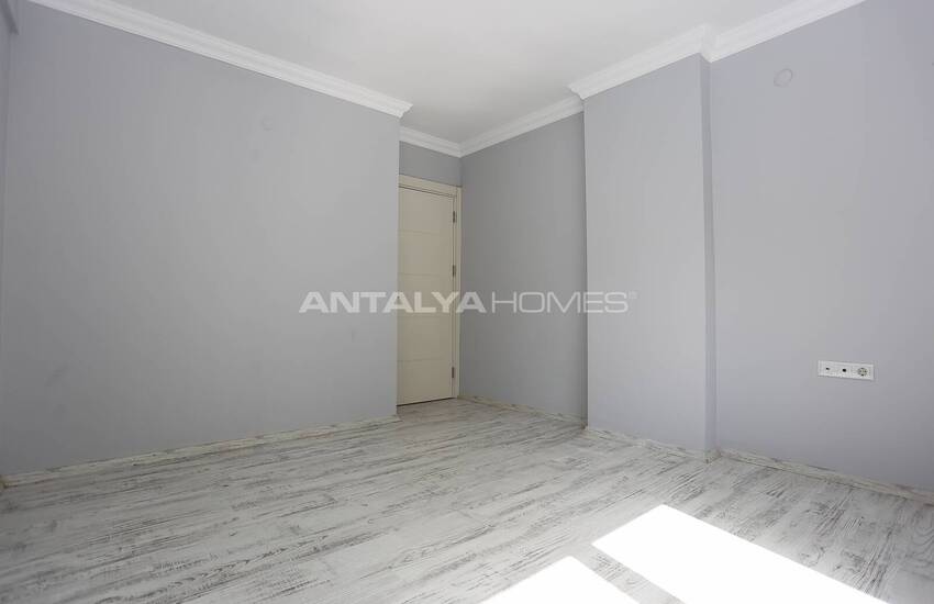 Well-located Apartment with 2 Bedrooms in Antalya Konyaalti 11