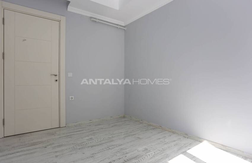 Well-located Apartment with 2 Bedrooms in Antalya Konyaalti 13