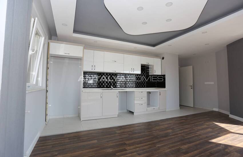 Spacious Apartment with Indoor Car Park in Antalya Muratpasa 14