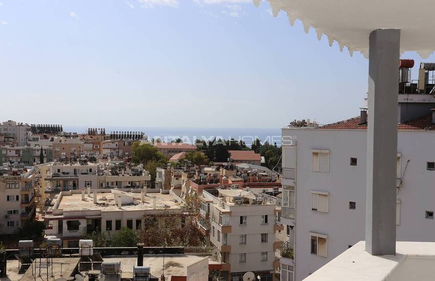 Spacious Apartment with Indoor Car Park in Antalya Muratpasa 36