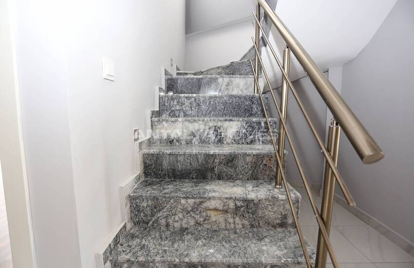 Spacious Apartment with Indoor Car Park in Antalya Muratpasa 21