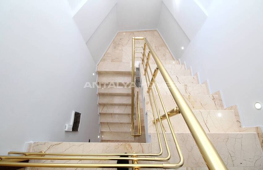 Spacious House in Complex with Large Garden in Antalya Kadriye 25