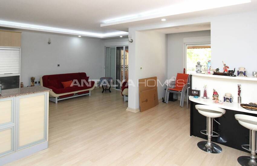 Spacious House in Complex with Large Garden in Antalya Kadriye 12