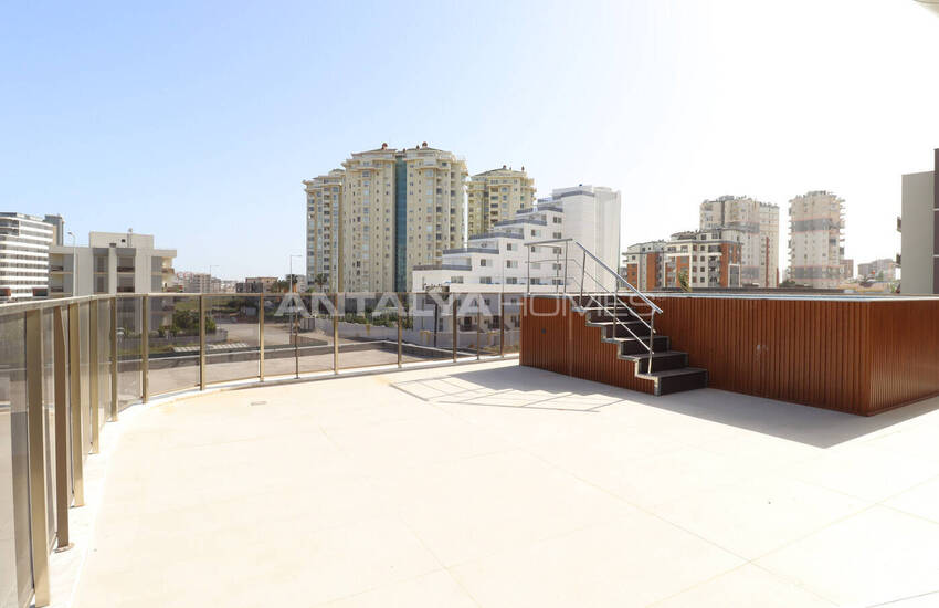 Wohnungen Mit Privagarten Und Terrasse In Antalya Altintas 34