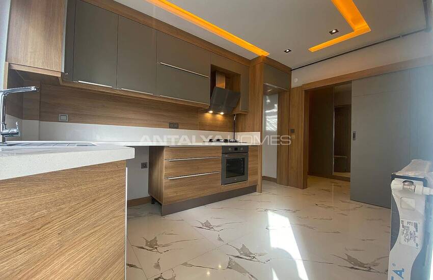 3 Bedroom Flat with Gas Combi in Muratpasa Kizilarik 11