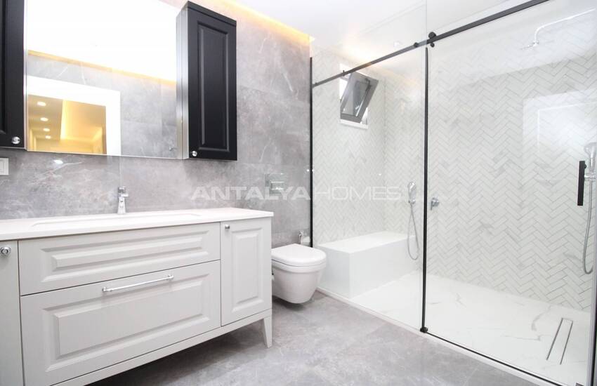 Triplex Villa with Private Pool and Elevator in Antalya 20