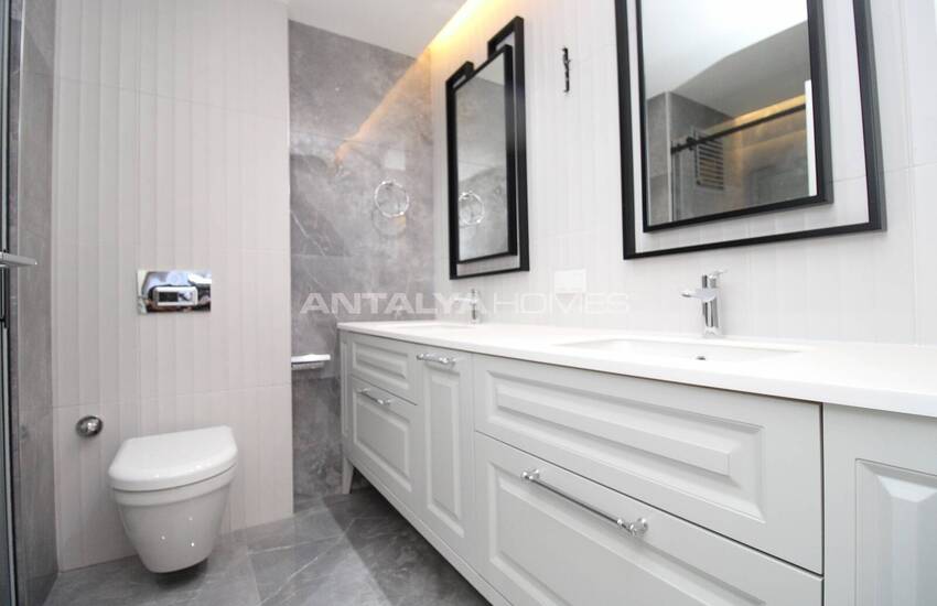 Triplex Villa with Private Pool and Elevator in Antalya 27