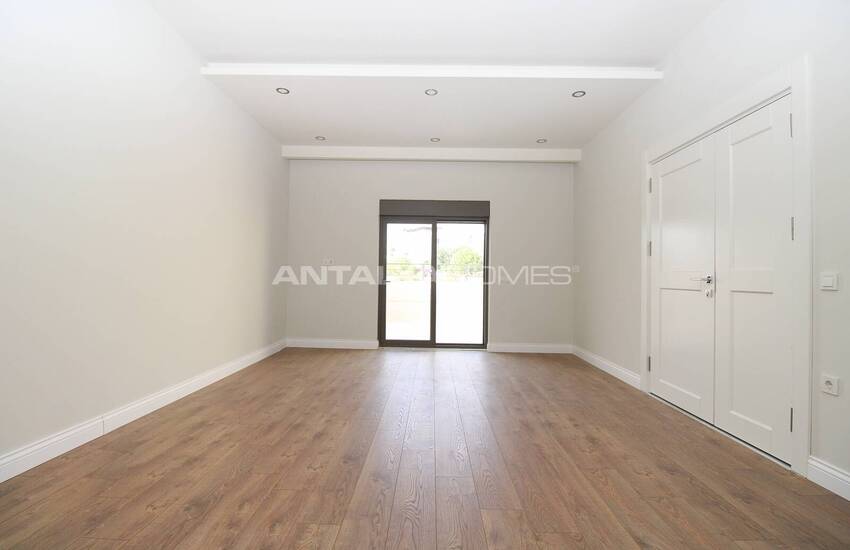 Triplex Villa with Private Pool and Elevator in Antalya 37