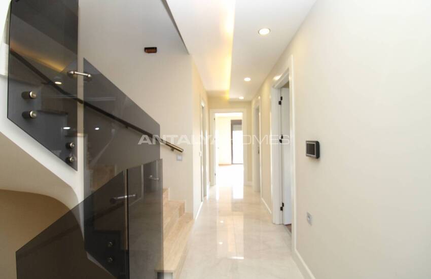 Turnkey Triplex Villas with Private Pool in Antalya Guzeloba 18