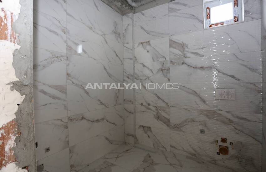 New Real Estate in an Advantageous Location in Muratpasa 7