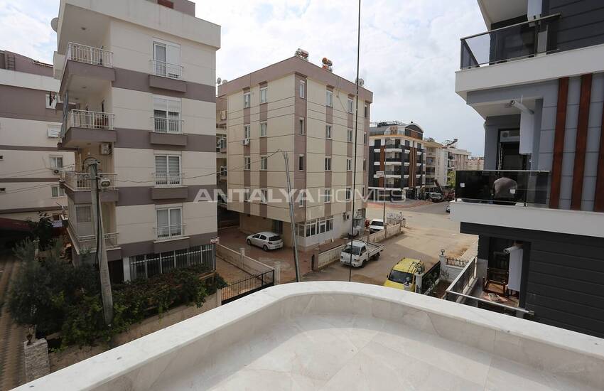 New Real Estate in an Advantageous Location in Muratpasa 12