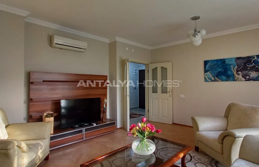 Turnkey Flat Within Walking Distance of Sea in Muratpasa 7