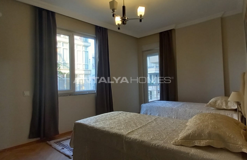 Turnkey Flat Within Walking Distance of Sea in Muratpasa 18