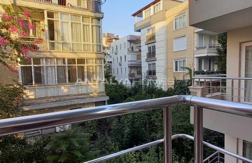 Turnkey Flat Within Walking Distance of Sea in Muratpasa 20