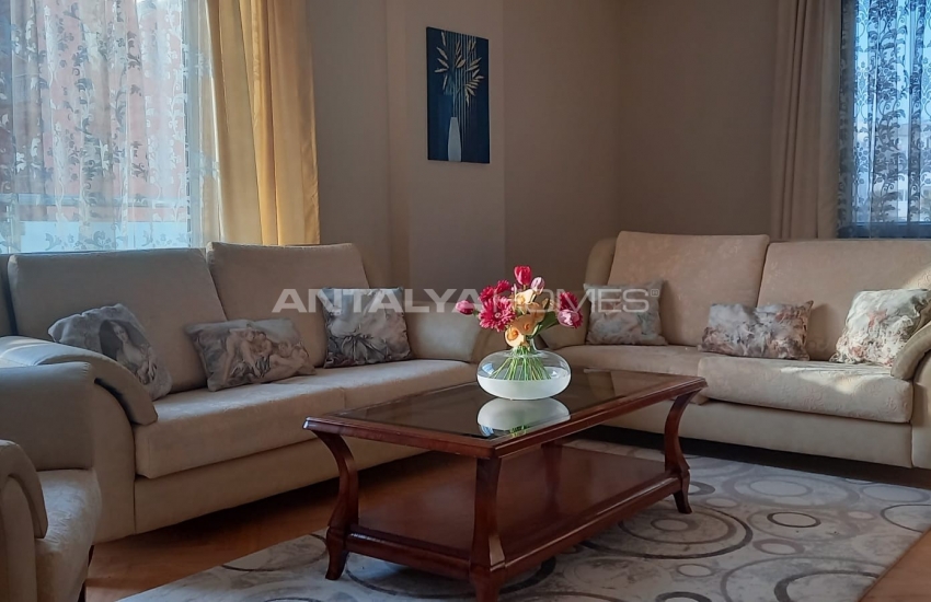 Turnkey Flat Within Walking Distance of Sea in Muratpasa 8