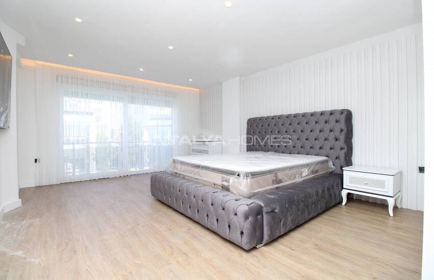 Güzeloba'da Oturmaya Hazır Eşyalı Müstakil Villa 10