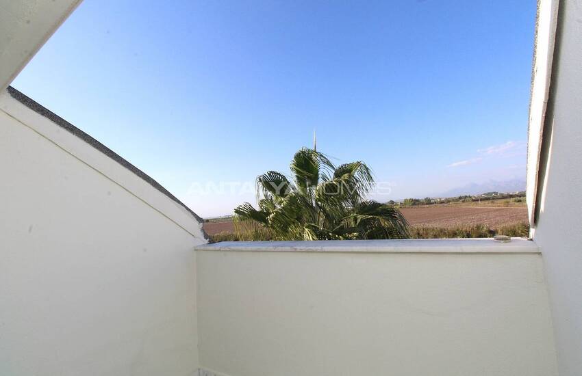 Key-ready Furnished Apartment in Complex with Pool in Belek 29