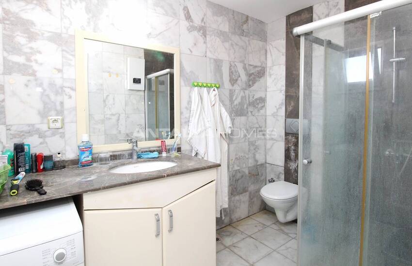 Key-ready Furnished Apartment in Complex with Pool in Belek 31