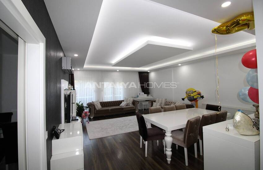 Spacious Apartment with Natural Gas System Near the Sea in Lara 14