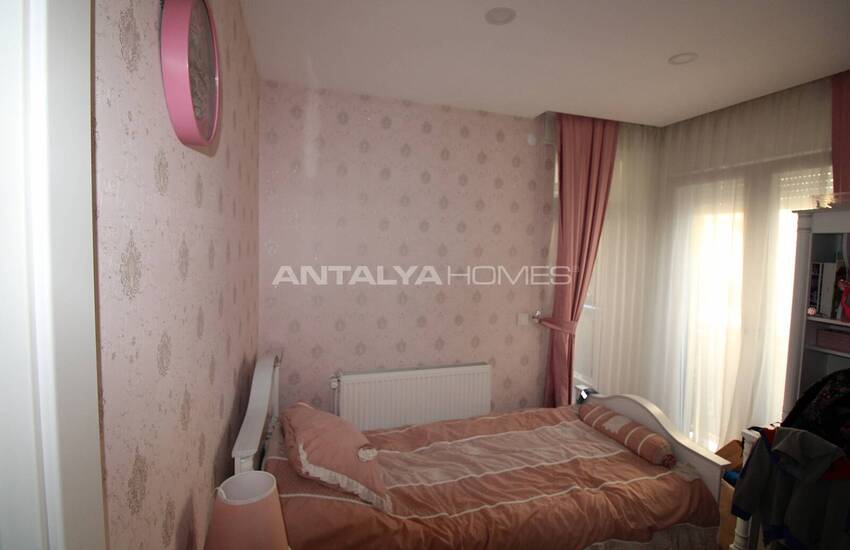 Spacious Apartment with Natural Gas System Near the Sea in Lara 24