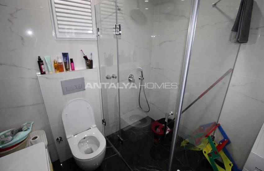 Spacious Apartment with Natural Gas System Near the Sea in Lara 31