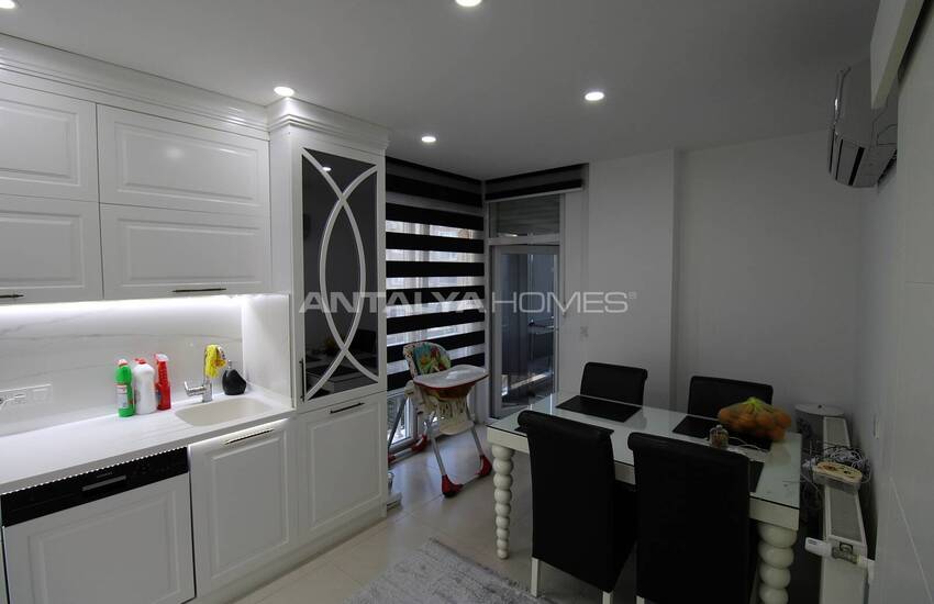 Spacious Apartment with Natural Gas System Near the Sea in Lara 18