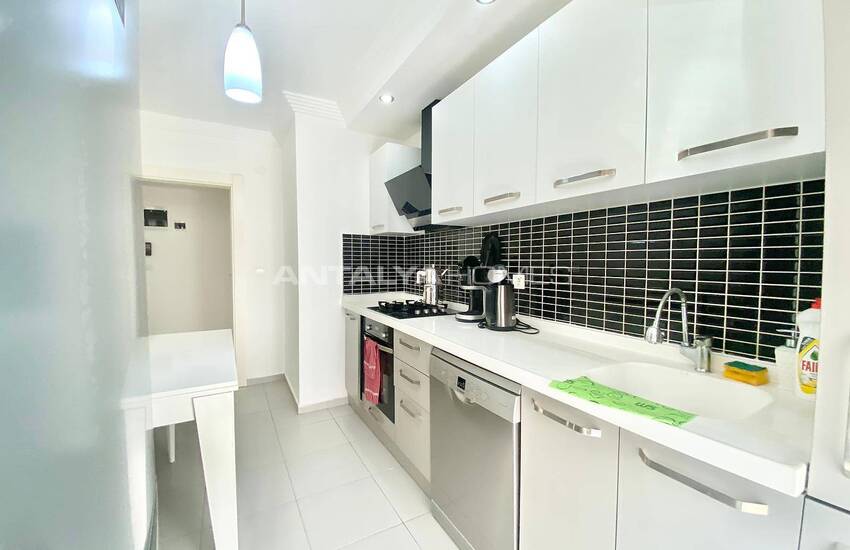 Well-located 2-bedroom Apartment in Antalya Muratpasa 12