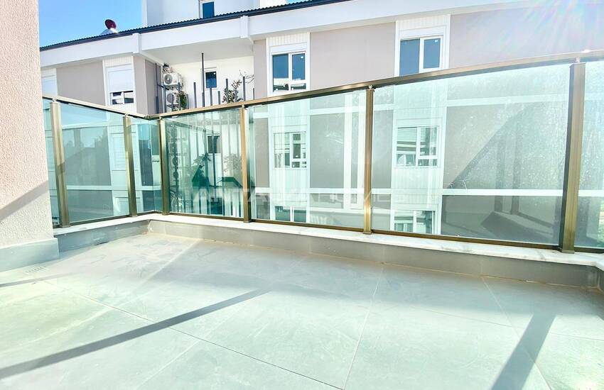 Stylish Flat in a Complex Close to the Sea in Muratpasa 28