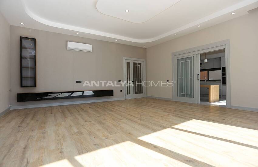 Spacious Detached Villa with Private Pool in Antalya Yesilbayir 17